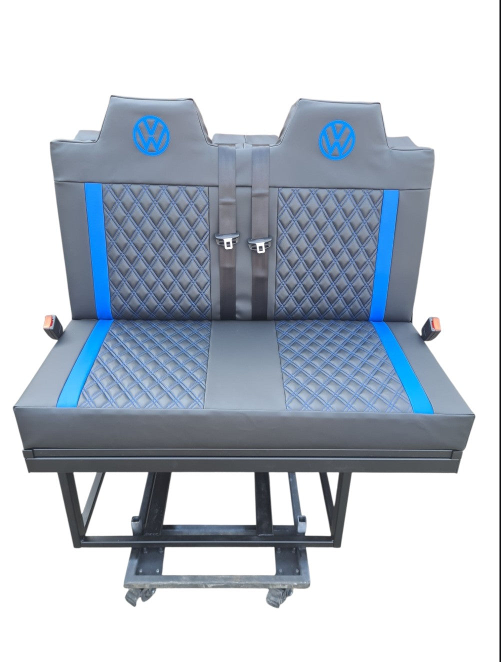 VW 3/4 Rock and Roll Bed Blue Diamond